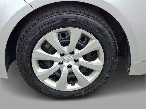 Used 2024 Toyota Corolla LE FWD image 8