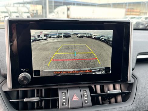 Used 2025 Toyota RAV4 XLE Premium image 21