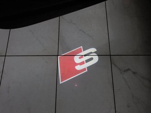 Used 2023 Audi S6 Prestige w/ Prestige Package image 33