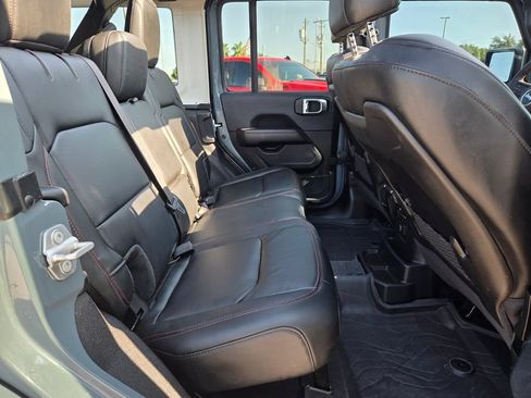 Used 2024 Jeep Wrangler Unlimited Rubicon AWD/4WD image 15