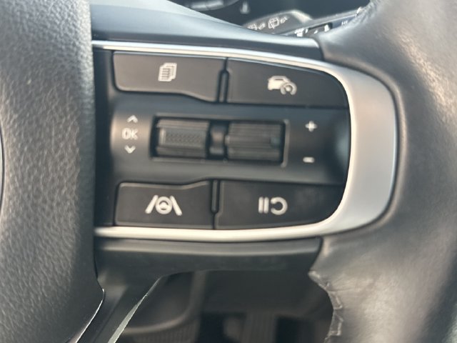 Used 2024 Kia Sportage EX FWD image 23