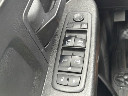 Used 2019 RAM 1500 ST w/ SXT Plus Group AWD/4WD image 41