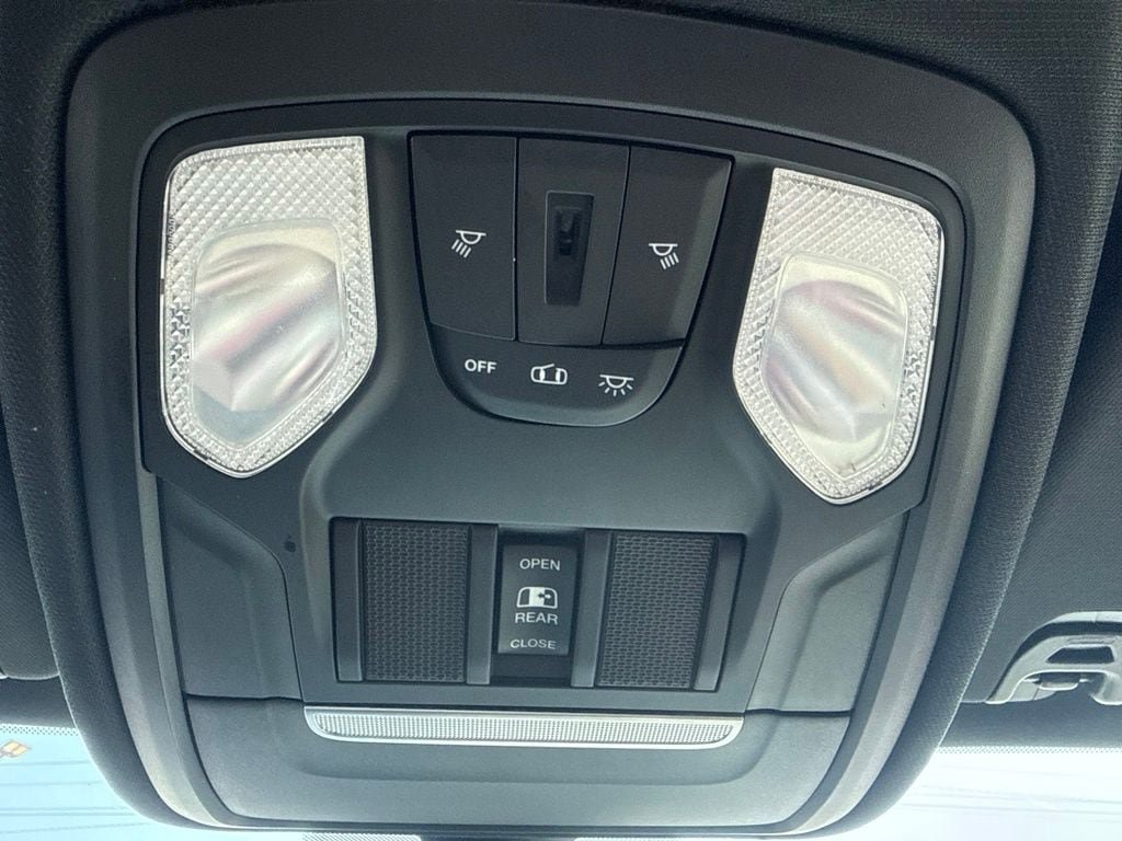 Used 2019 RAM 1500 Big Horn AWD/4WD image 23