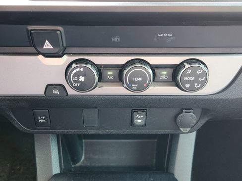 Used 2019 Toyota Tacoma SR w/ SR Convenience Package RWD image 22