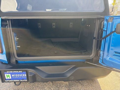 Used 2024 Ford Bronco Outer Banks AWD/4WD image 6