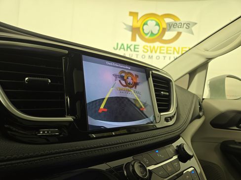 Used 2018 Chrysler Pacifica Limited image 22