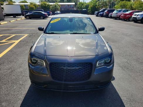 Used 2020 Chrysler 300 Touring w/ Sport Appearance Package RWD image 4