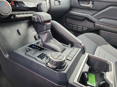 Used 2025 Toyota Tacoma TRD Off-Road image 29