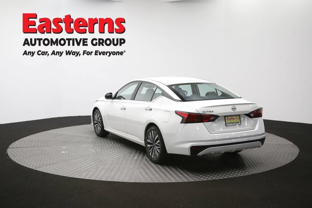 Used 2025 Nissan Altima 2.5 SV FWD image 62