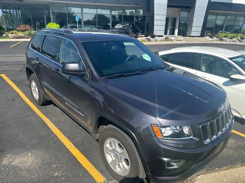Used 2016 Jeep Grand Cherokee Laredo w/ Quick Order Package 23E AWD/4WD image 1