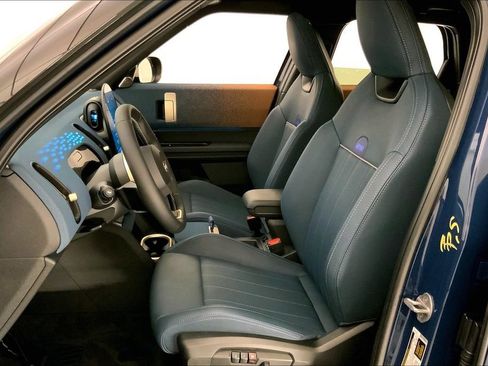 Certified 2025 MINI Cooper Countryman SE w/ Comfort Package Max image 13