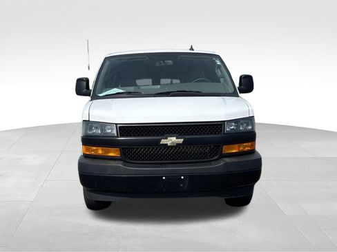 Used 2023 Chevrolet Express 3500 LS RWD image 2