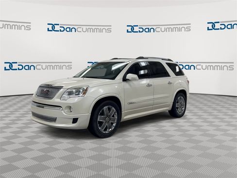 Used 2011 GMC Acadia Denali image 4