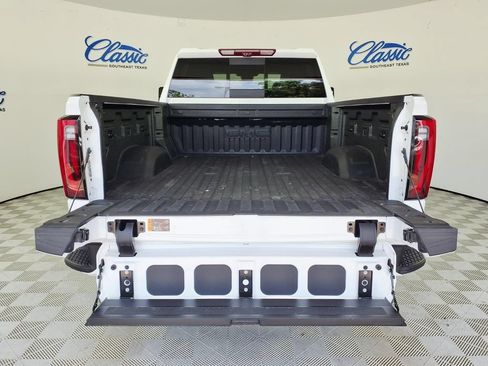 Used 2025 GMC Sierra 3500 Denali w/ Technology Package AWD/4WD image 5
