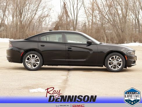 Used 2021 Dodge Charger SXT w/ Driver Convenience Group image 8