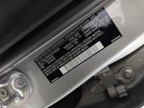 Certified 2025 Volvo V60 B5 Cross Country Plus image 35