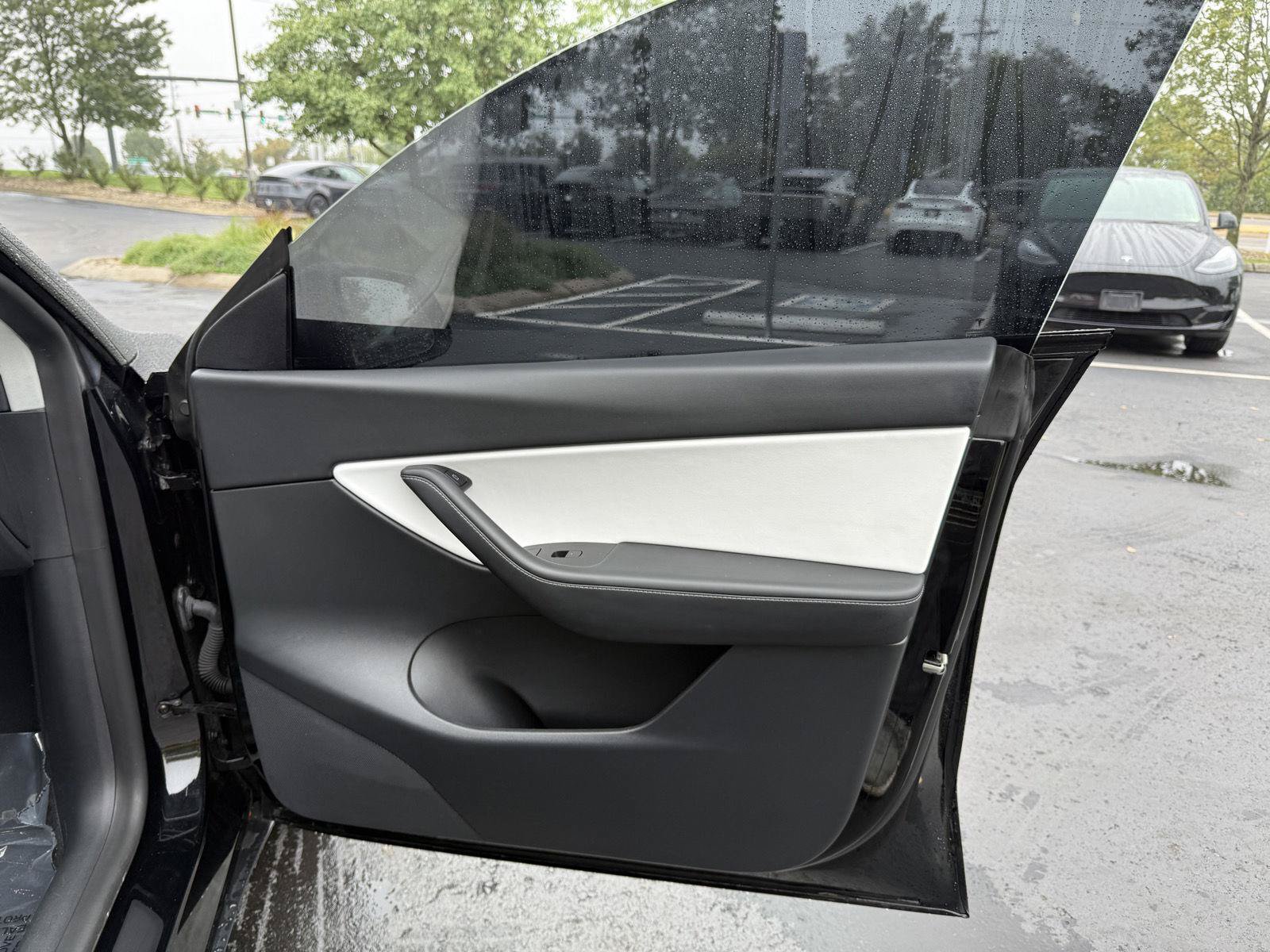 Used 2022 Tesla Model Y Performance AWD/4WD image 15