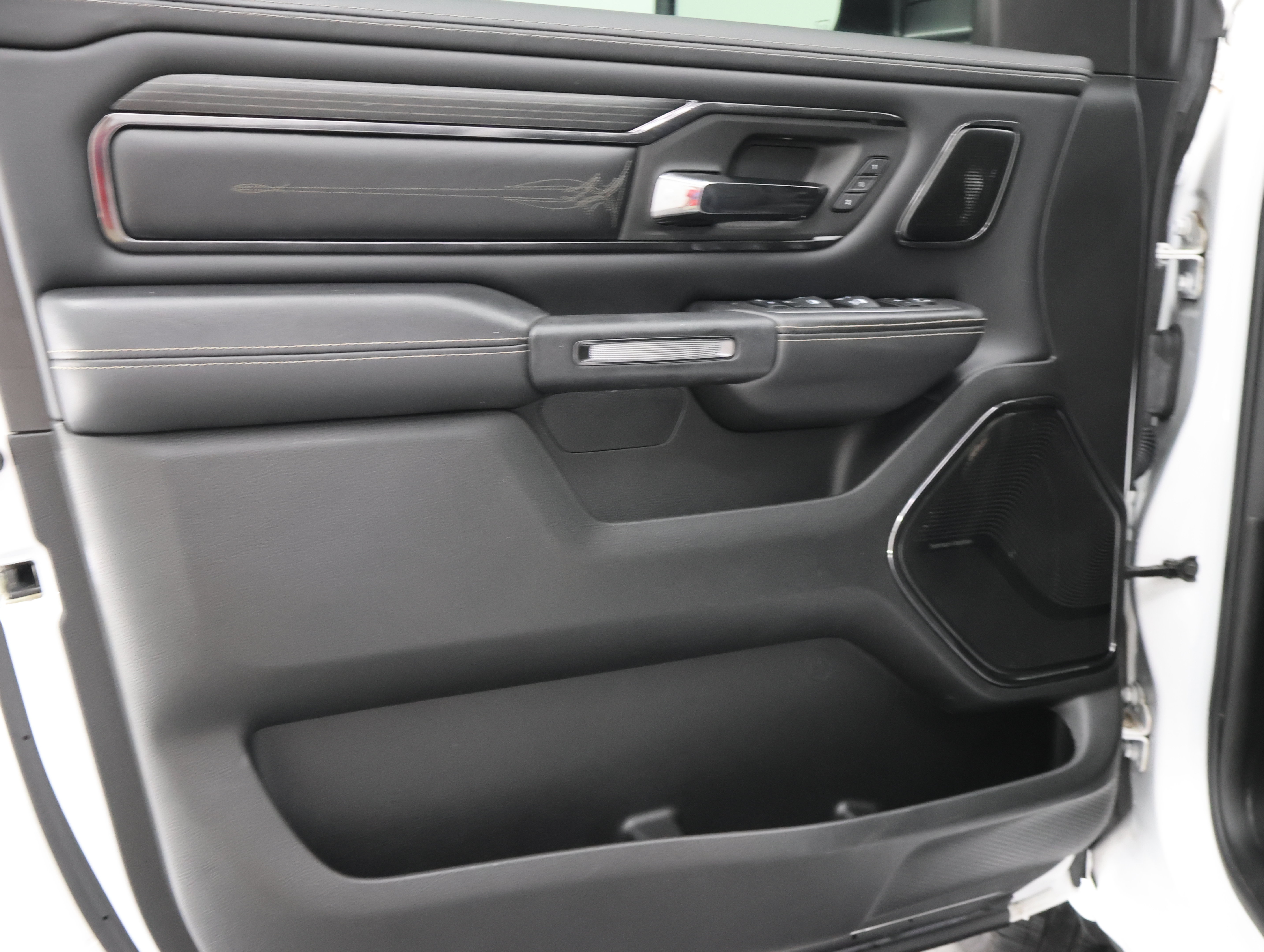 Used 2023 RAM 1500 Limited w/ Night Edition AWD/4WD image 38