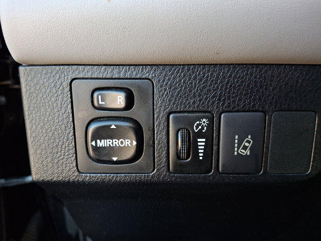 Certified 2018 Toyota RAV4 Limited AWD/4WD image 25