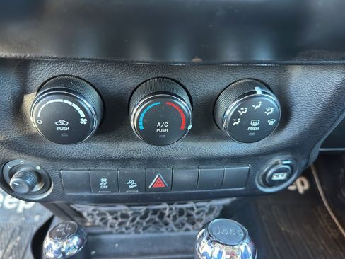 Used 2014 Jeep Wrangler Unlimited Sport w/ Quick Order Package 24S image 20