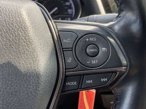 Used 2021 Toyota Camry SE FWD image 27