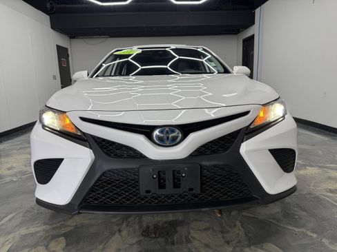 Used 2019 Toyota Camry SE image 8