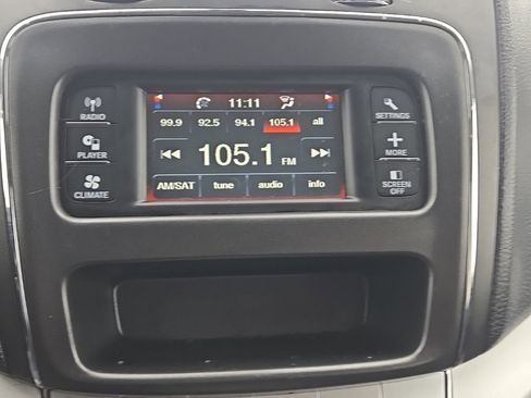 Used 2019 Dodge Journey SE w/ Premium Group image 18