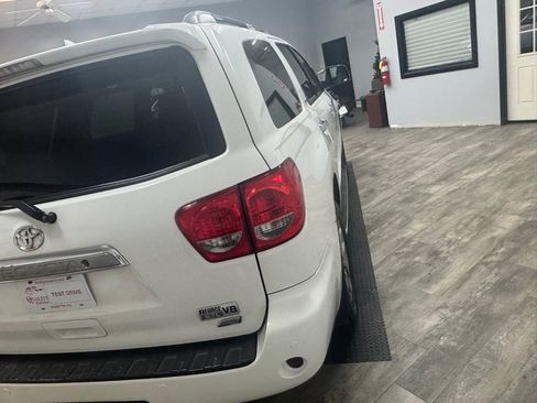 Used 2010 Toyota Sequoia Limited image 4