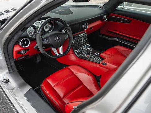 Used 2011 Mercedes-Benz SLS AMG Coupe image 40