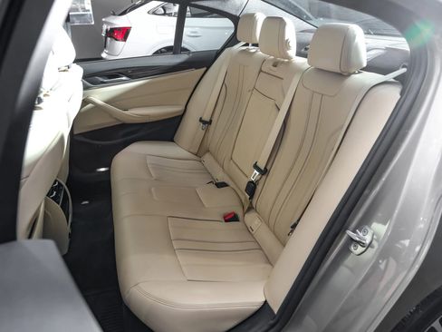 Used 2019 BMW 540i xDrive AWD/4WD image 49