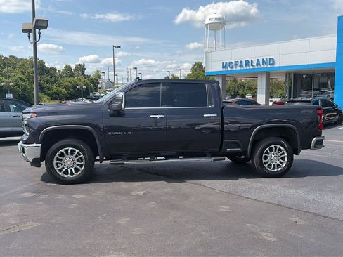 Used 2024 Chevrolet Silverado 2500 LTZ w/ LTZ Convenience Package AWD/4WD image 2