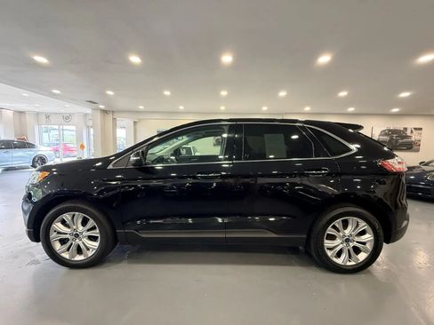 Used 2020 Ford Edge Titanium w/ Equipment Group 301A AWD/4WD image 4