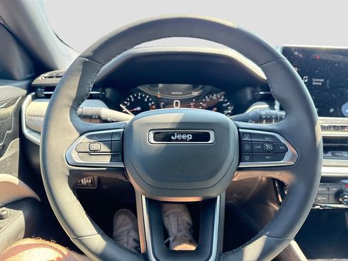 Used 2025 Jeep Compass Limited AWD/4WD image 15