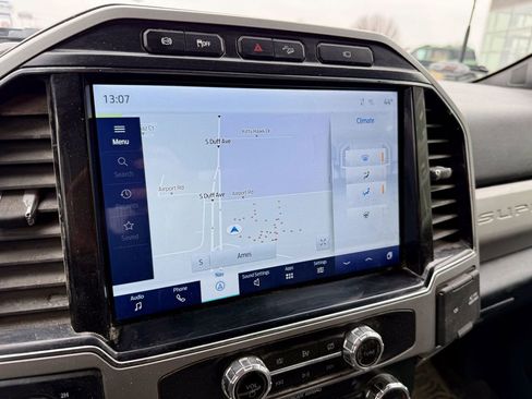 Certified 2022 Ford F350 Lariat w/ Chrome Package image 22