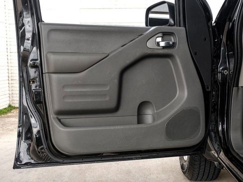 Used 2018 Nissan Frontier SV RWD image 39