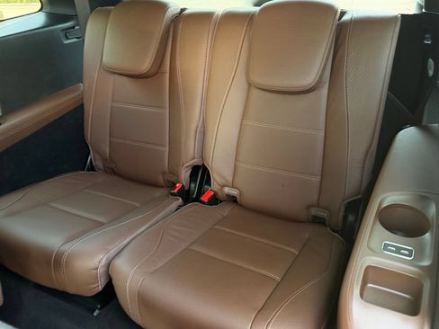 Certified 2026 Mercedes-Benz GLS 450 4MATIC image 33