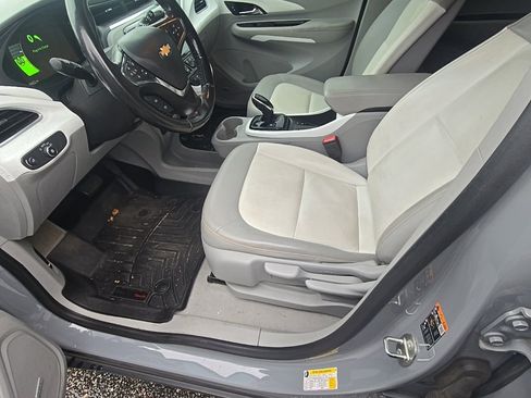Used 2019 Chevrolet Bolt Premier w/ Infotainment Package image 12