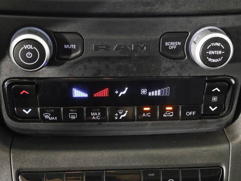 Used 2023 RAM ProMaster 2500 FWD image 30