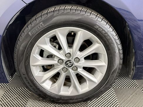 Used 2021 Toyota Corolla LE w/ LE Convenience Package FWD image 36