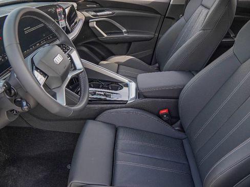 New 2025 Audi Q5 Premium Plus image 9