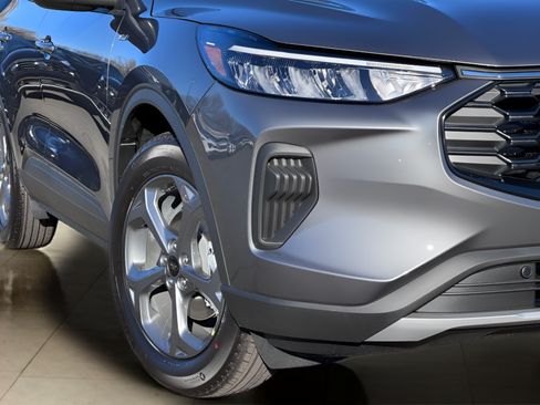 New 2026 Ford Escape ST-Line w/ Cold Weather Package FWD image 41
