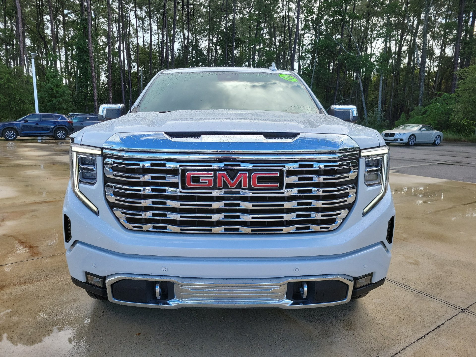 Used 2025 GMC Sierra 1500 Denali w/ Denali Reserve Package AWD/4WD image 9