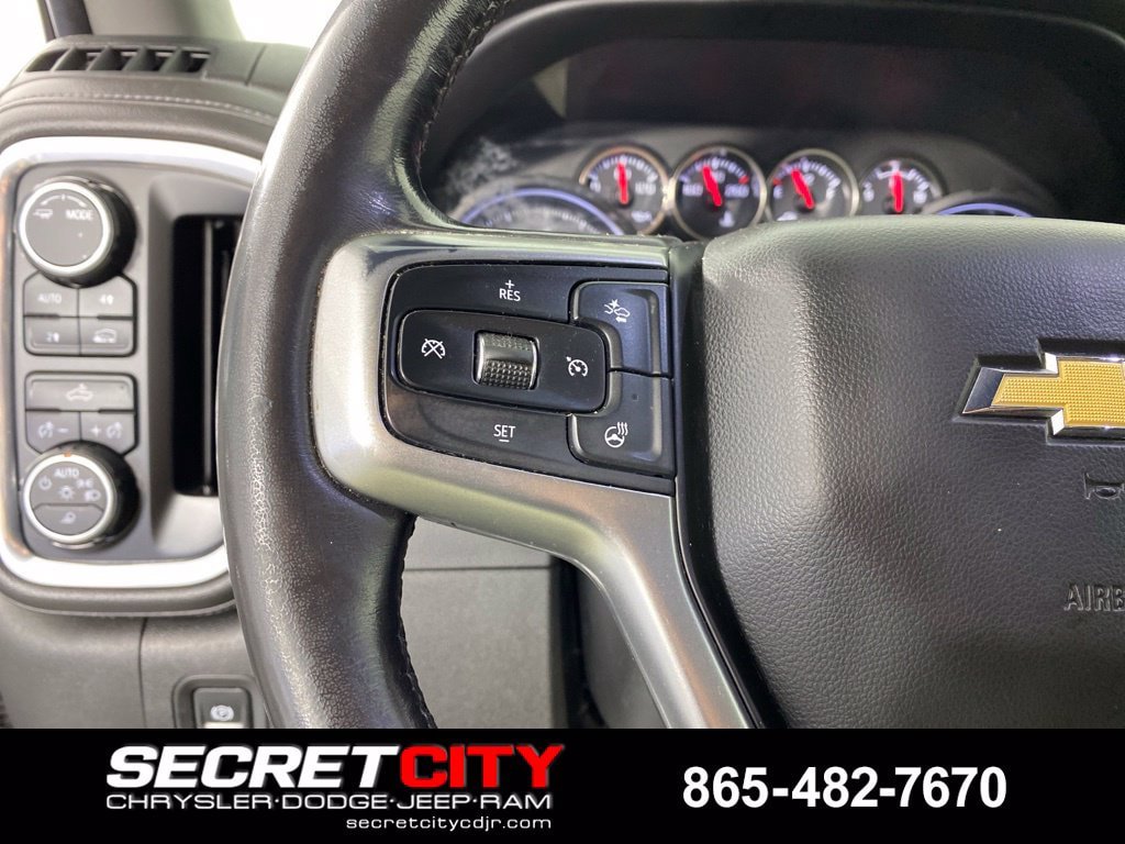 Used 2020 Chevrolet Silverado 1500 LT w/ Convenience Package AWD/4WD image 14