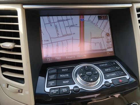 Used 2017 INFINITI QX70 3.7 w/ Premium Package image 46