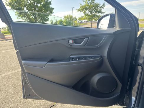 Used 2023 Hyundai Kona SEL AWD/4WD image 25