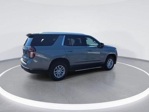 Used 2022 Chevrolet Tahoe LT w/ Luxury Package AWD/4WD image 9