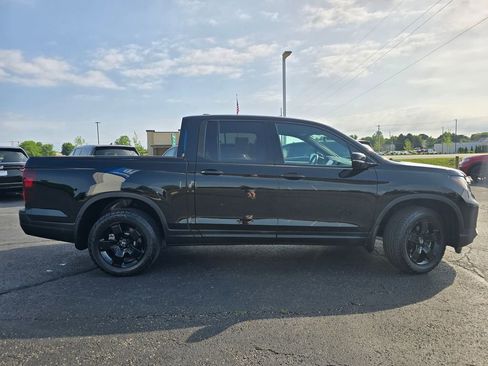 Certified 2024 Honda Ridgeline Black Edition image 9