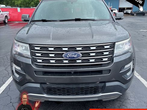 Used 2017 Ford Explorer Limited AWD/4WD image 8