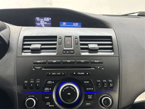 Used 2013 MAZDA MAZDA3 i Sport image 19