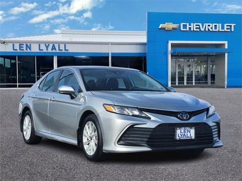 Used 2023 Toyota Camry LE image 1